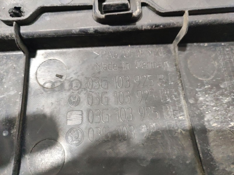 Recambio de tapa motor para skoda octavia berlina (1z3) referencia OEM IAM 03G103925BK  