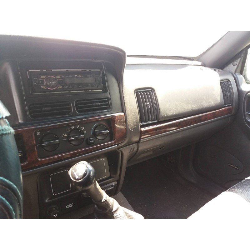 jeep cherokee (xj) 2.5 td   |   10.94 - ... | 1994 | 116 cv / 85 kw del año 1994