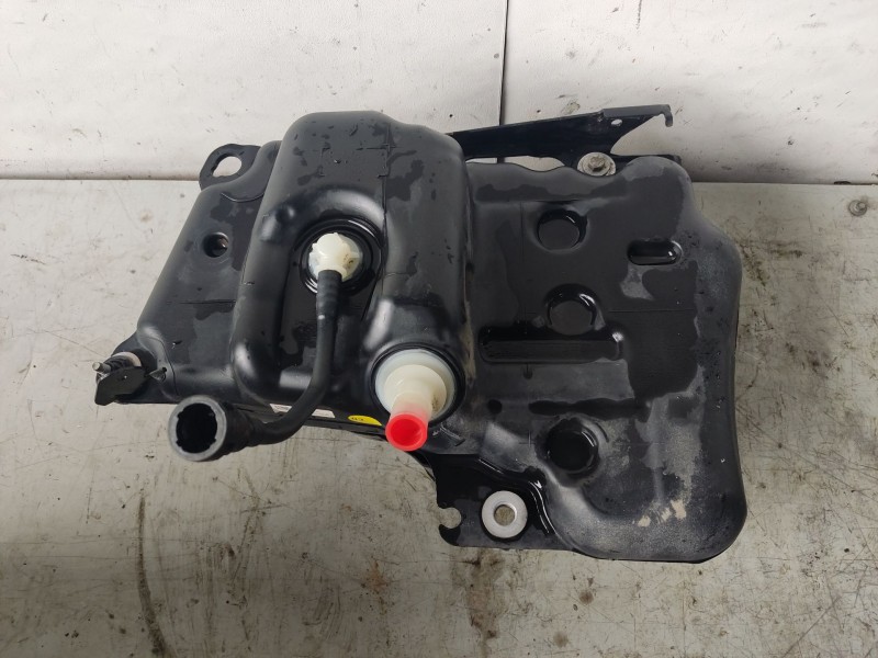 Recambio de deposito adblue para opel zafira tourer c (p12) 1.6 cdti (75) referencia OEM IAM 39023844  