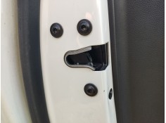 Recambio de cerradura puerta trasera izquierda para opel zafira tourer c (p12) 1.6 cdti (75) referencia OEM IAM 13579557  