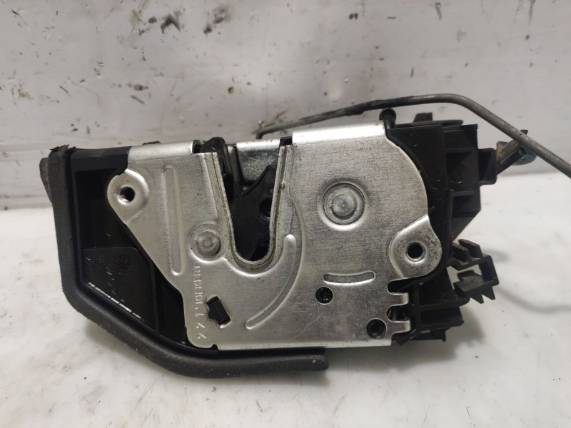 Recambio de cerradura puerta trasera izquierda para bmw 3 (e90) 320 d referencia OEM IAM 51227202147  