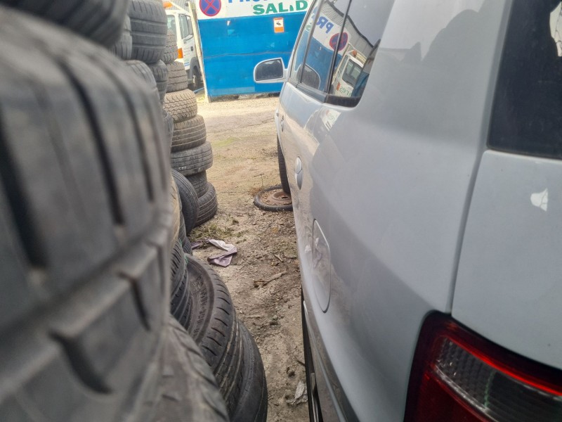 kia carens i monospace (fc, fj) del año 2003