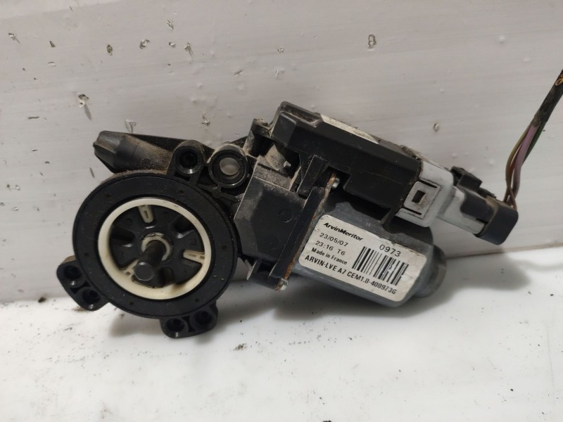 Recambio de motor elevalunas delantero izquierdo para citroën c3 referencia OEM IAM 0  