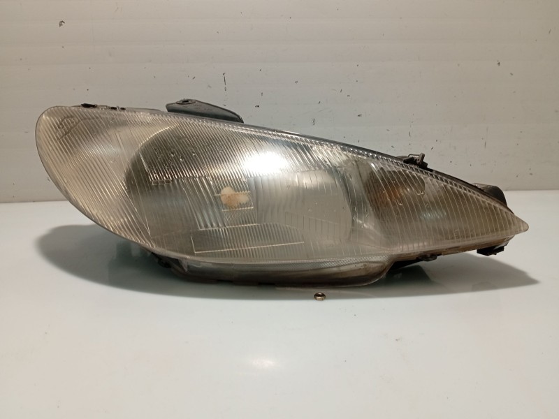 Recambio de faro derecho para peugeot 206 hatchback (2a/c) 1.4 i referencia OEM IAM 6205S7  