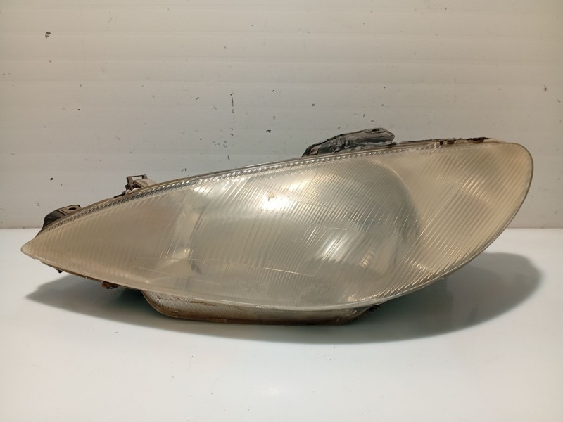 Recambio de faro izquierdo para peugeot 206 hatchback (2a/c) 1.4 i referencia OEM IAM 6204S7  