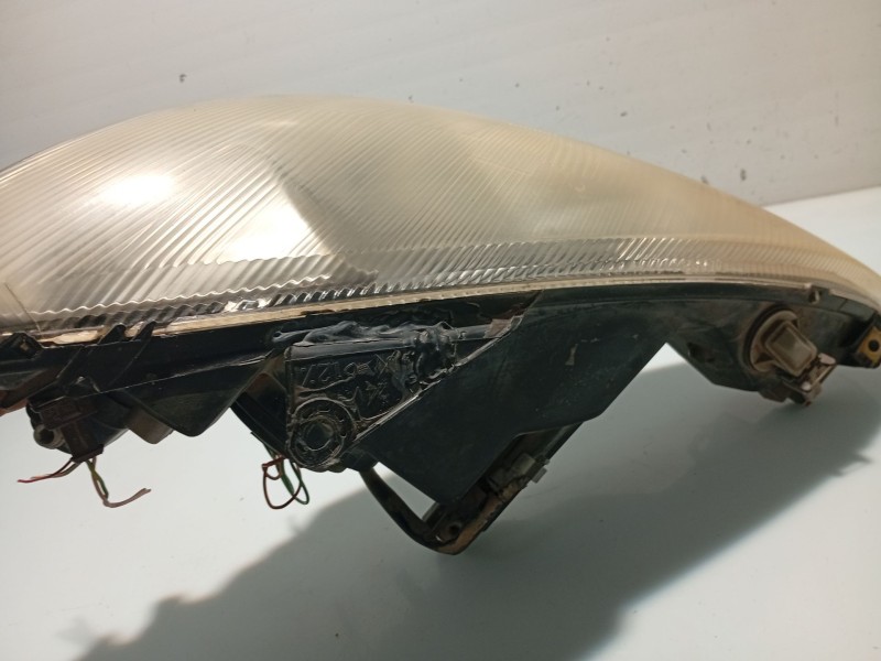 Recambio de faro izquierdo para peugeot 206 hatchback (2a/c) 1.4 i referencia OEM IAM 6204S7  