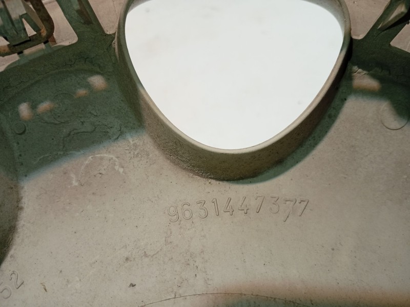 Recambio de tapacubos para peugeot 206 hatchback (2a/c) 1.4 i referencia OEM IAM 9631447377  