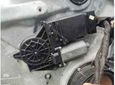 Recambio de motor elevalunas delantero izquierdo para volkswagen passat b5.5 variant (3b6) 1.9 tdi referencia OEM IAM 105404301 