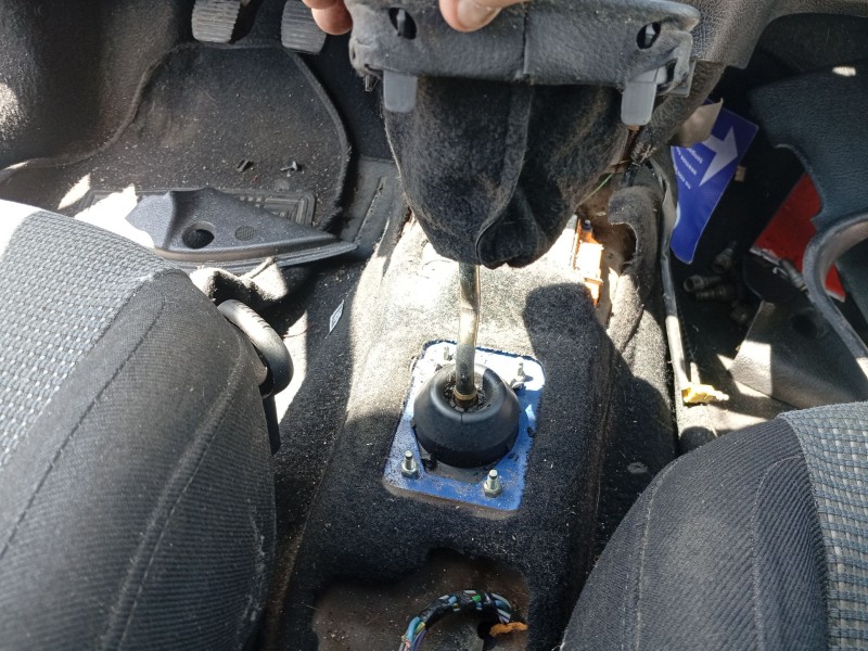 Recambio de palanca cambio para peugeot 206 hatchback (2a/c) 1.4 i referencia OEM IAM 2400H3  