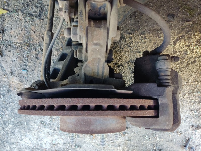 Recambio de mangueta delantera izquierda para subaru legacy iv station wagon (bp) 2.5 awd (bp9) referencia OEM IAM 28313AG030  