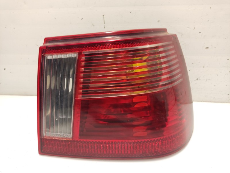 Recambio de piloto trasero derecho para seat ibiza ii (6k1) 1.9 tdi referencia OEM IAM 6K6945112G  