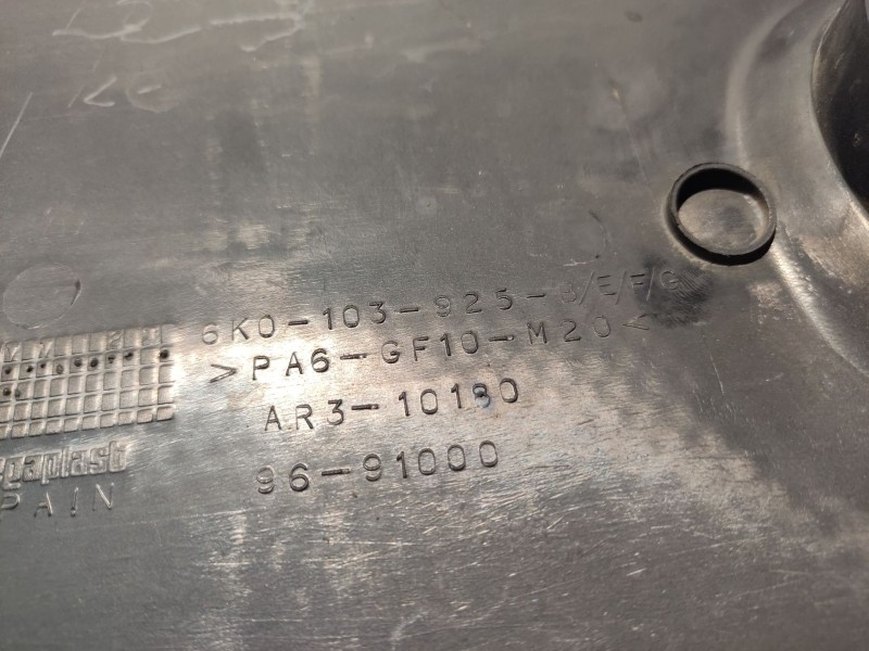 Recambio de tapa motor para seat ibiza ii (6k1) 1.9 tdi referencia OEM IAM 6K0103925B  