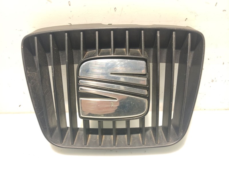 Recambio de rejilla delantera para seat ibiza ii (6k1) 1.9 tdi referencia OEM IAM 6K0853654D  