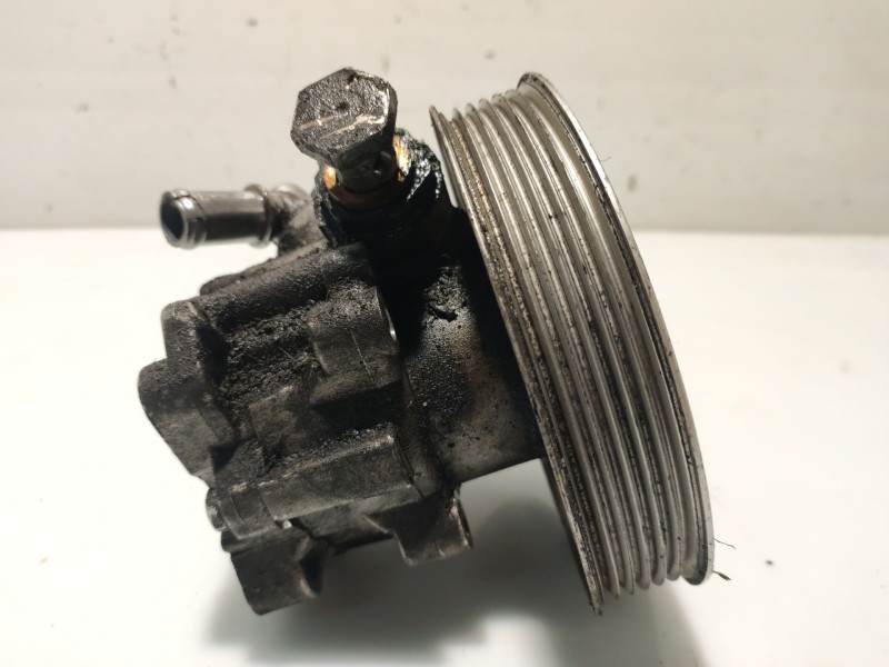 Recambio de bomba direccion para audi a4 berlina (8e) referencia OEM IAM 8E0145155  