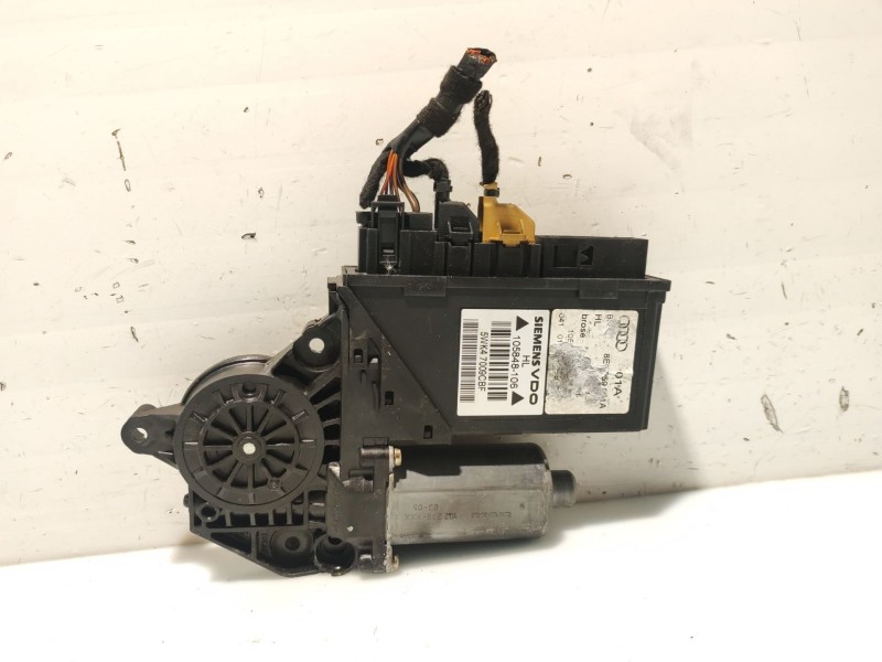 Recambio de motor elevalunas trasero izquierdo para audi a4 berlina (8e) referencia OEM IAM   5WK47009CBF