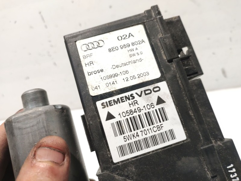 Recambio de motor elevalunas trasero derecho para audi a4 berlina (8e) referencia OEM IAM  8E0959802A 5WK47011CBF