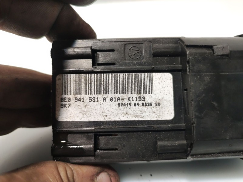 Recambio de mando luces para audi a4 berlina (8e) referencia OEM IAM  8E0941531A 