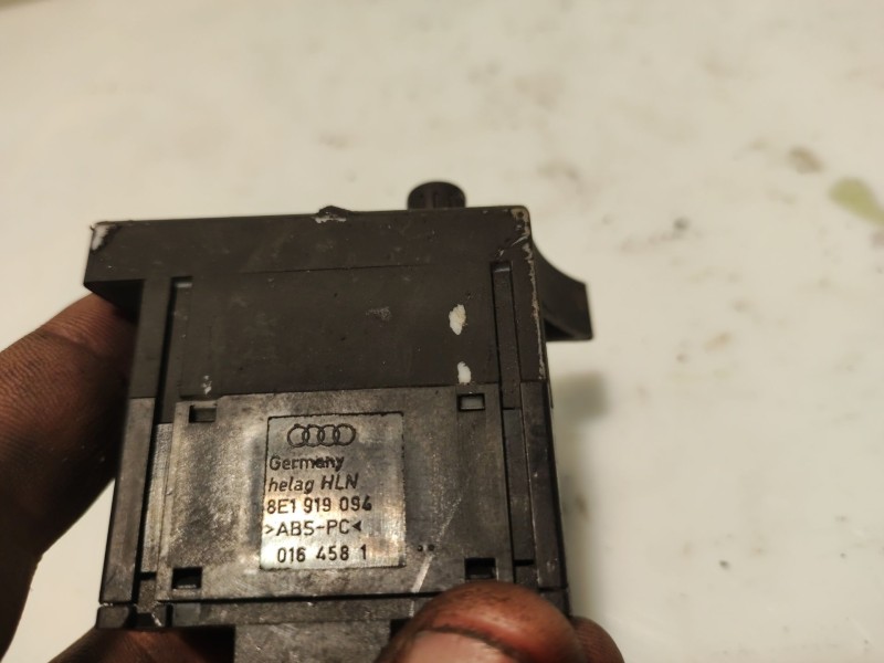 Recambio de interruptor para audi a4 berlina (8e) referencia OEM IAM  8E1919094 