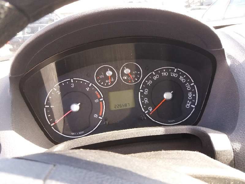 ford fiesta (cbk) 1.4 tdci cat   |   0.01 - ... | 2001 | 68 cv / 50 kw del año 2001