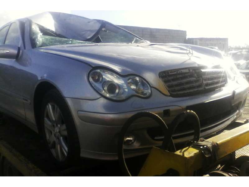 mercedes clase c (w203) berlina 200 cdi sport edition (la) (203.007)   |   02.05 - 12.06 | 2005 - 2006 | 122 cv / 90 kw del año 