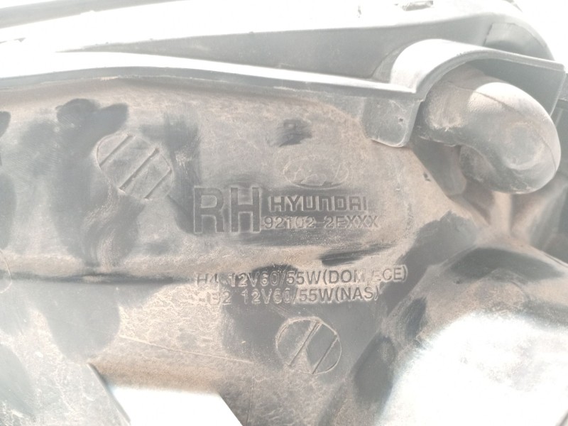 Recambio de faro derecho para hyundai tucson (jm) 2.0 referencia OEM IAM 921022E010 921022EXXX 