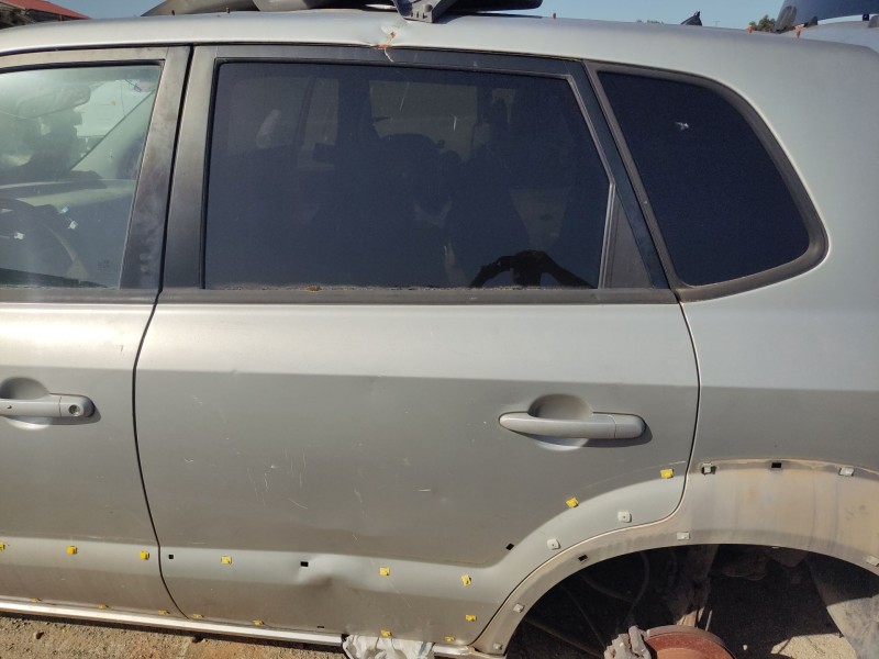 Recambio de puerta trasera izquierda para hyundai tucson (jm) 2.0 referencia OEM IAM 770032E020  