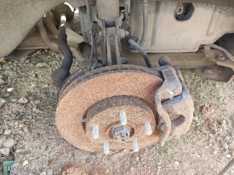 Recambio de mangueta delantera derecha para hyundai tucson (jm) 2.0 referencia OEM IAM 517162E100  