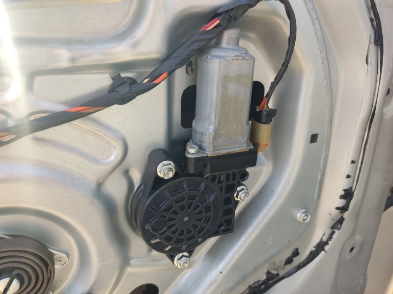 Recambio de elevalunas delantero izquierdo para hyundai tucson (jm) 2.0 referencia OEM IAM 824052E000 824702E010 