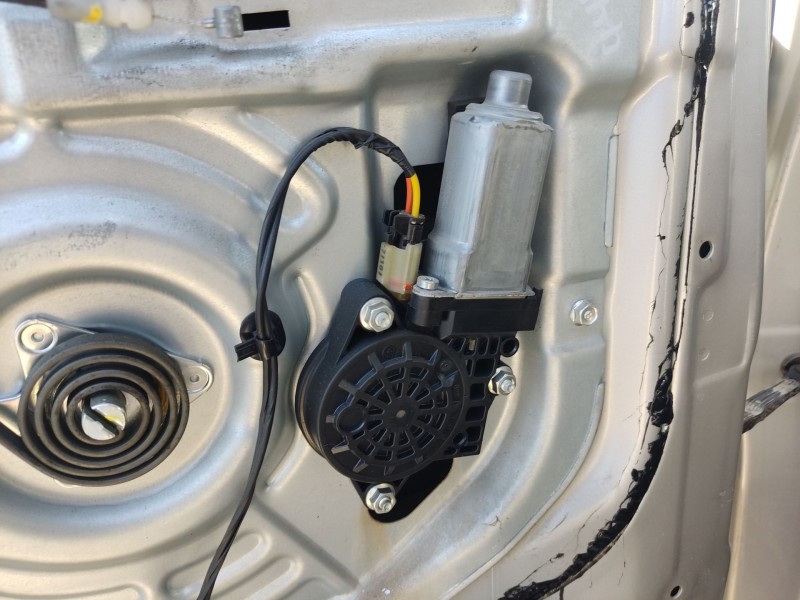 Recambio de elevalunas trasero izquierdo para hyundai tucson (jm) 2.0 referencia OEM IAM 834052E000 834702E010 