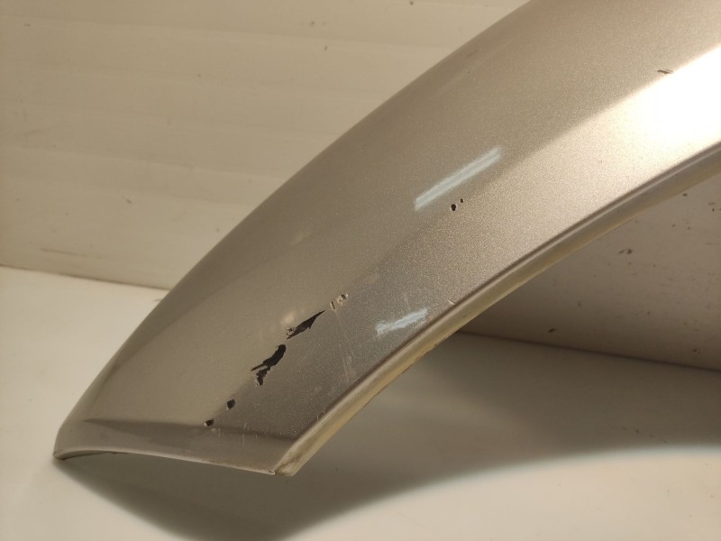 Recambio de aletin delantero izquierdo para hyundai tucson (jm) 2.0 referencia OEM IAM 877112E001  