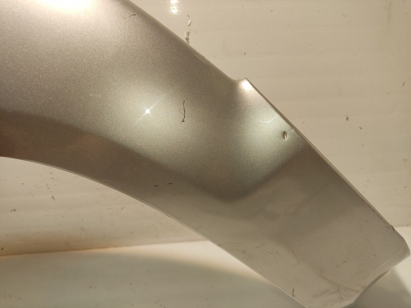 Recambio de aletin delantero izquierdo para hyundai tucson (jm) 2.0 referencia OEM IAM 877112E001  