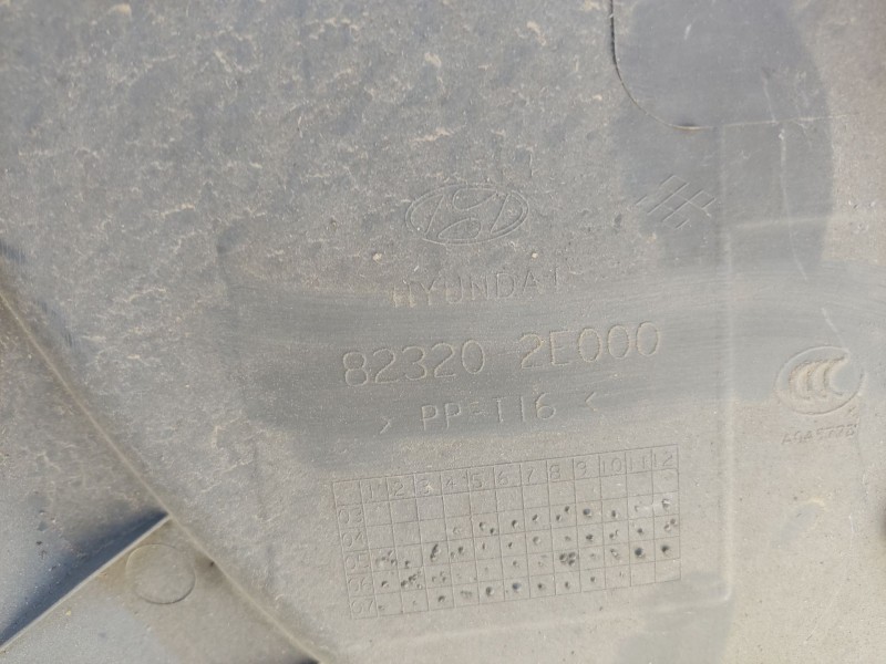 Recambio de guarnecido puerta delantera derecha para hyundai tucson (jm) 2.0 referencia OEM IAM 823022E4712D 823202E000 