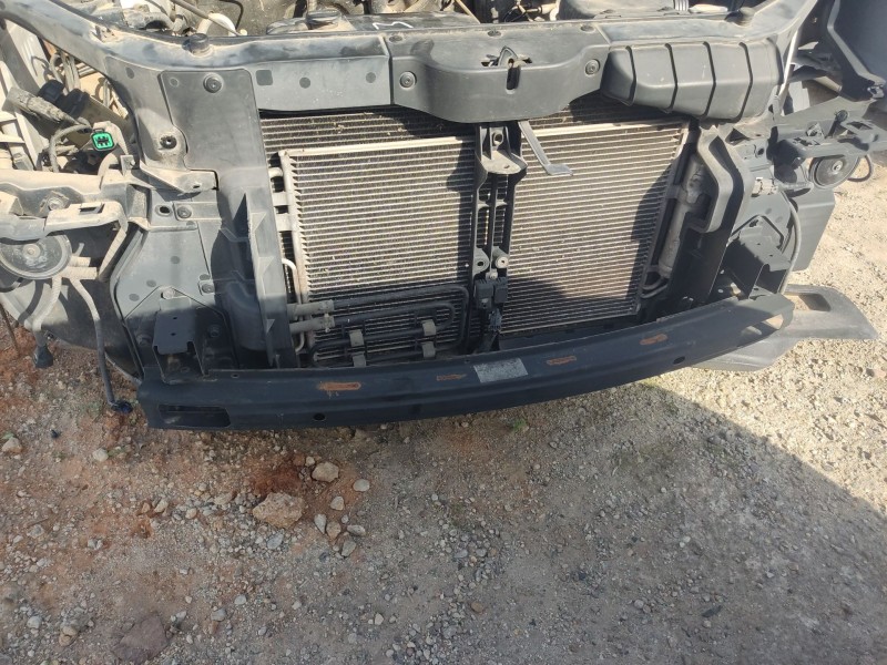 Recambio de refuerzo paragolpes delantero para hyundai tucson (jm) 2.0 referencia OEM IAM 865302E000  