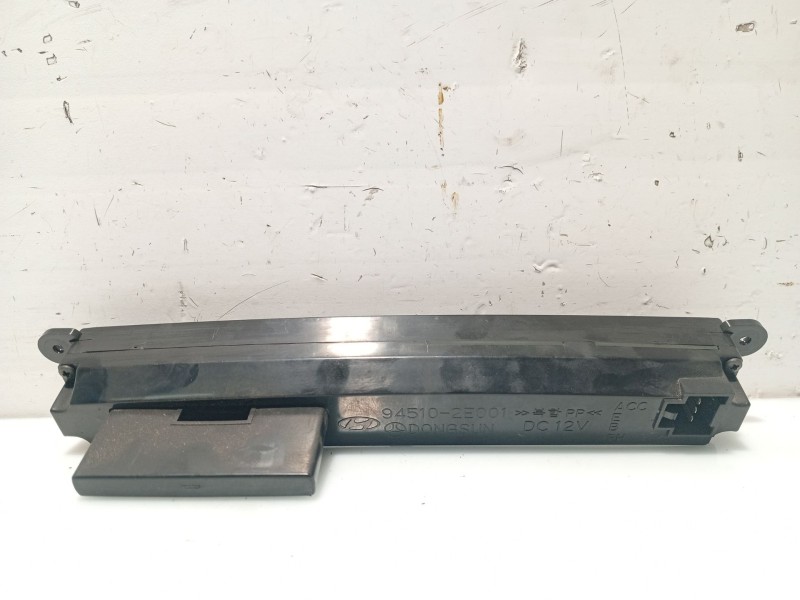 Recambio de pantalla multifuncion para hyundai tucson (jm) 2.0 referencia OEM IAM 945102E001  