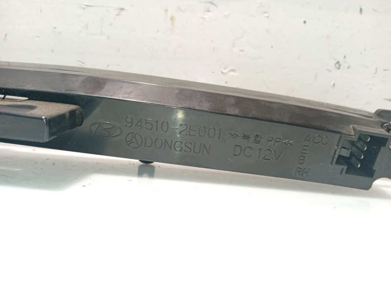 Recambio de pantalla multifuncion para hyundai tucson (jm) 2.0 referencia OEM IAM 945102E001  