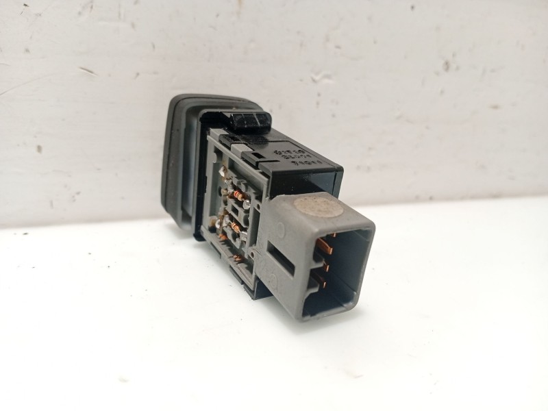 Recambio de interruptor para hyundai tucson (jm) 2.0 referencia OEM IAM 937202E001  