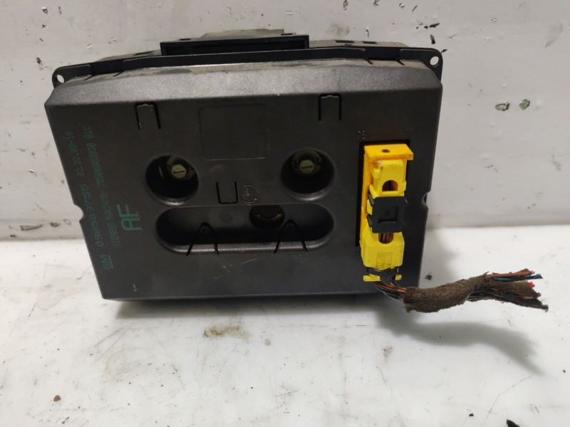 Recambio de pantalla multifuncion para opel zafira a referencia OEM IAM  090589755 5WK7470