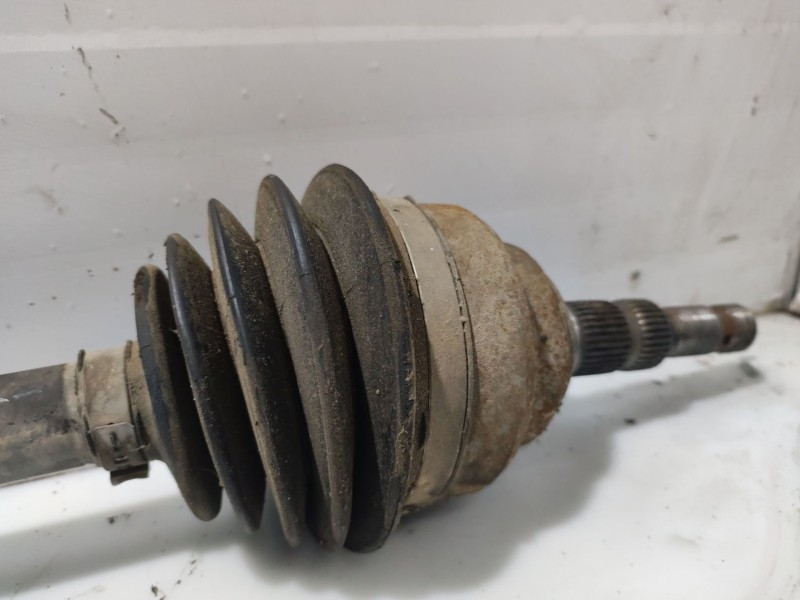 Recambio de transmision delantera izquierda para opel zafira a referencia OEM IAM 374323  