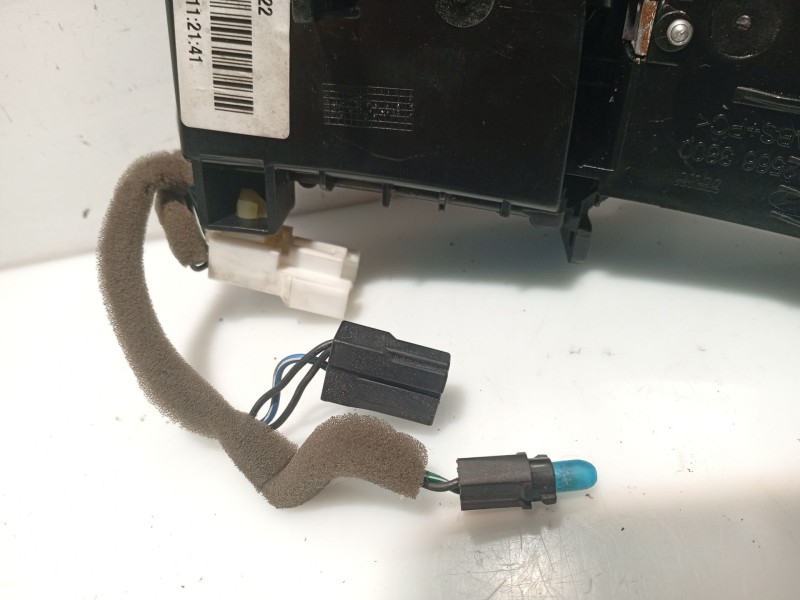 Recambio de cenicero para hyundai tucson (jm) 2.0 referencia OEM IAM 845502E000 JM84652A U025813800