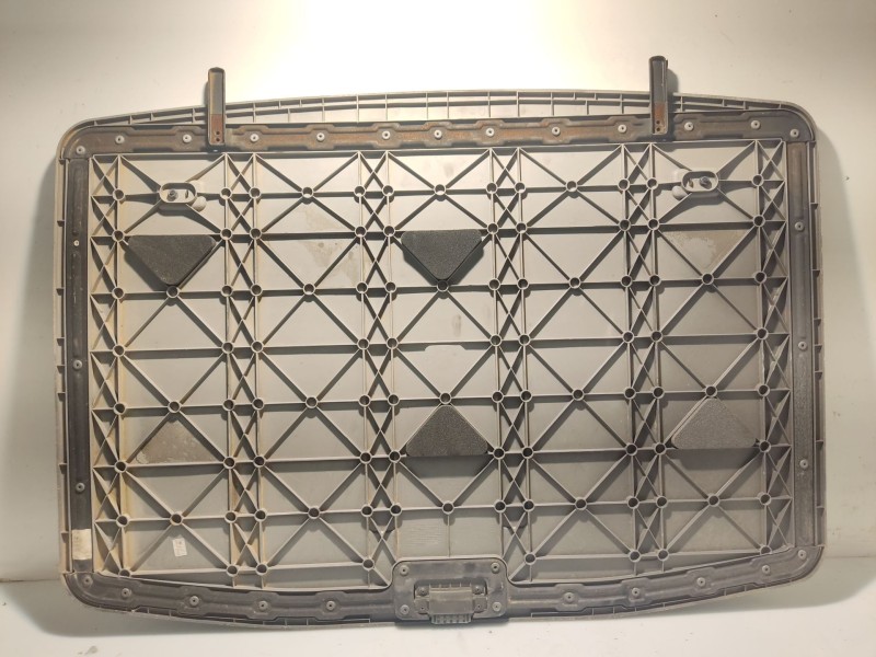 Recambio de moldura para hyundai tucson (jm) 2.0 referencia OEM IAM 857212E510  