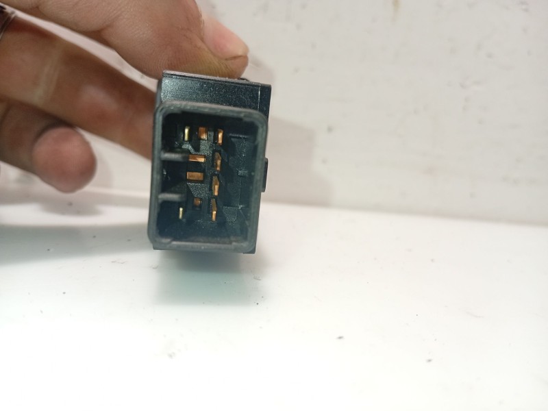 Recambio de interruptor para hyundai tucson (jm) 2.0 referencia OEM IAM 937402E001  