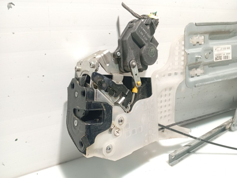 Recambio de cerradura puerta trasera derecha para hyundai tucson (jm) 2.0 referencia OEM IAM 814202E000  