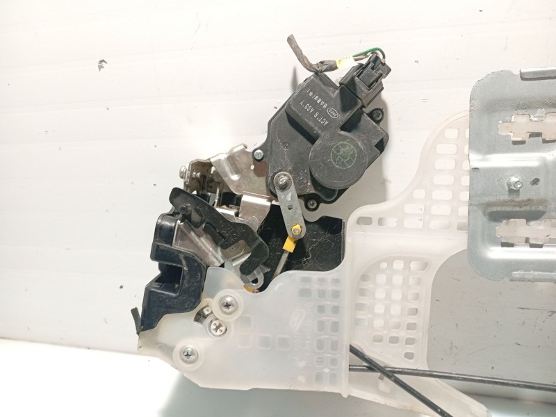 Recambio de cerradura puerta trasera derecha para hyundai tucson (jm) 2.0 referencia OEM IAM 814202E000  