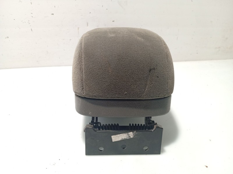 Recambio de apoyabrazos central para hyundai tucson (jm) 2.0 referencia OEM IAM 84660D7200  