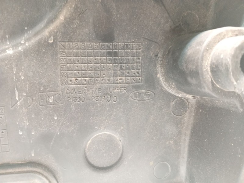 Recambio de tapa distribucion para hyundai tucson (jm) 2.0 referencia OEM IAM 2136023600  