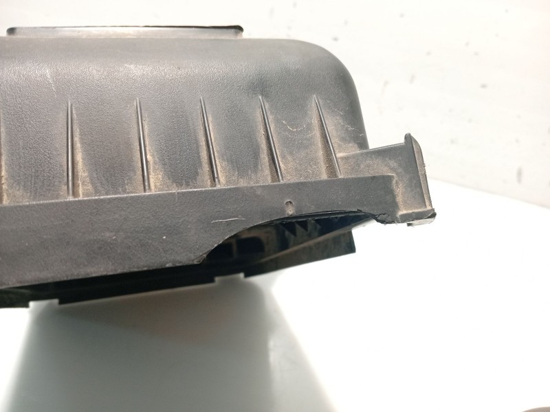 Recambio de caja filtro de aire para hyundai tucson (jm) 2.0 referencia OEM IAM   