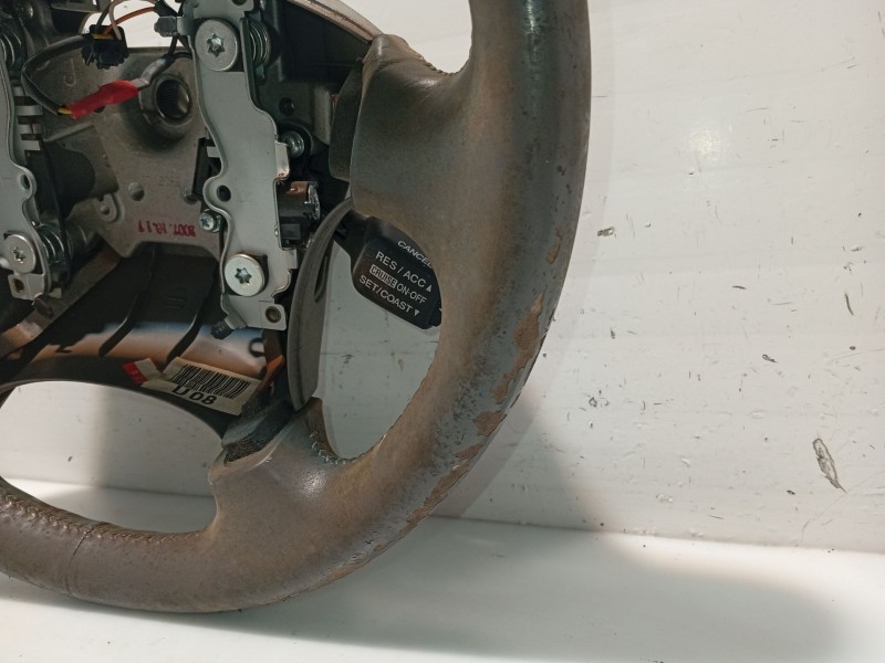 Recambio de volante para hyundai tucson (jm) 2.0 referencia OEM IAM 561102E611U7  