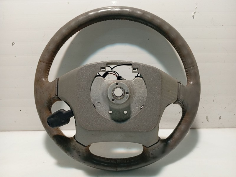 Recambio de volante para hyundai tucson (jm) 2.0 referencia OEM IAM 561102E611U7  