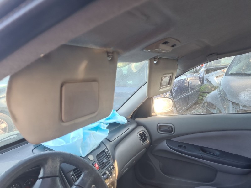 nissan almera ii hatchback (n16) del año 2001