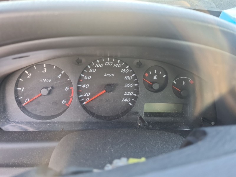 nissan almera ii hatchback (n16) del año 2001